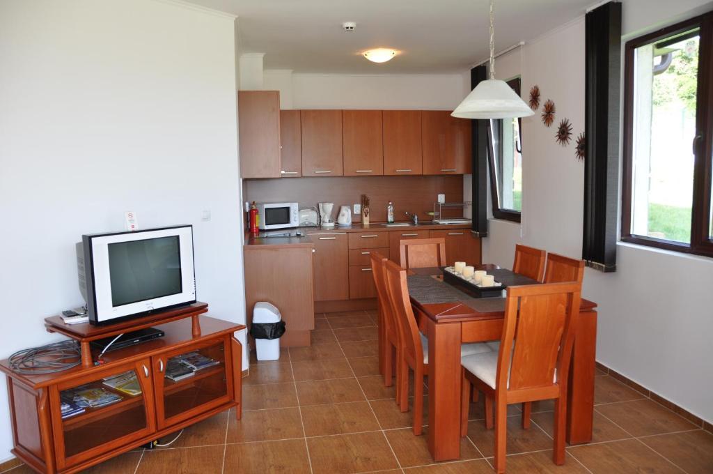 Villa On The Black Sea Pantai Sunny Bagian luar foto