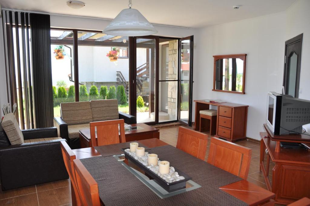 Villa On The Black Sea Pantai Sunny Bagian luar foto